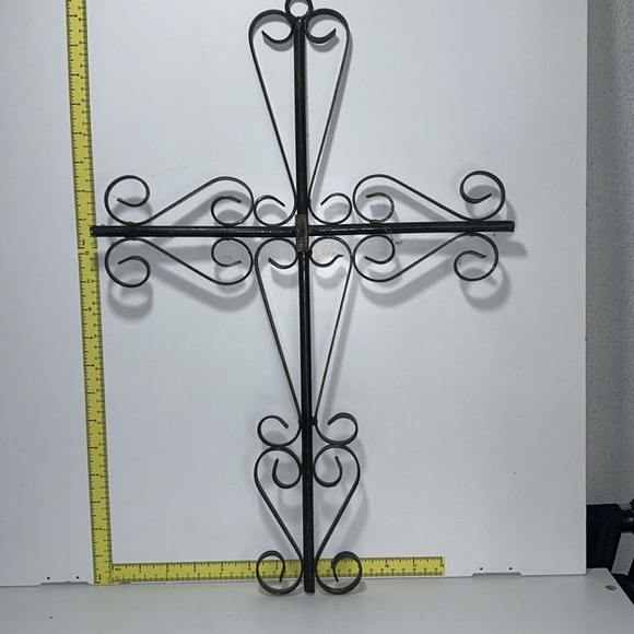 Rod-Iron Cross Wall Art Decoration with detail - 21” tall & 14” wide - Picture 2 of 2